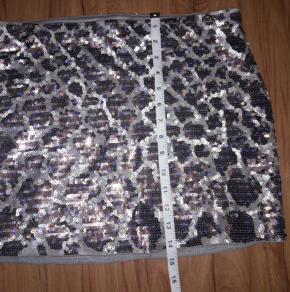 LExpress Sequin Mini Skirt - Picture 7 of 7